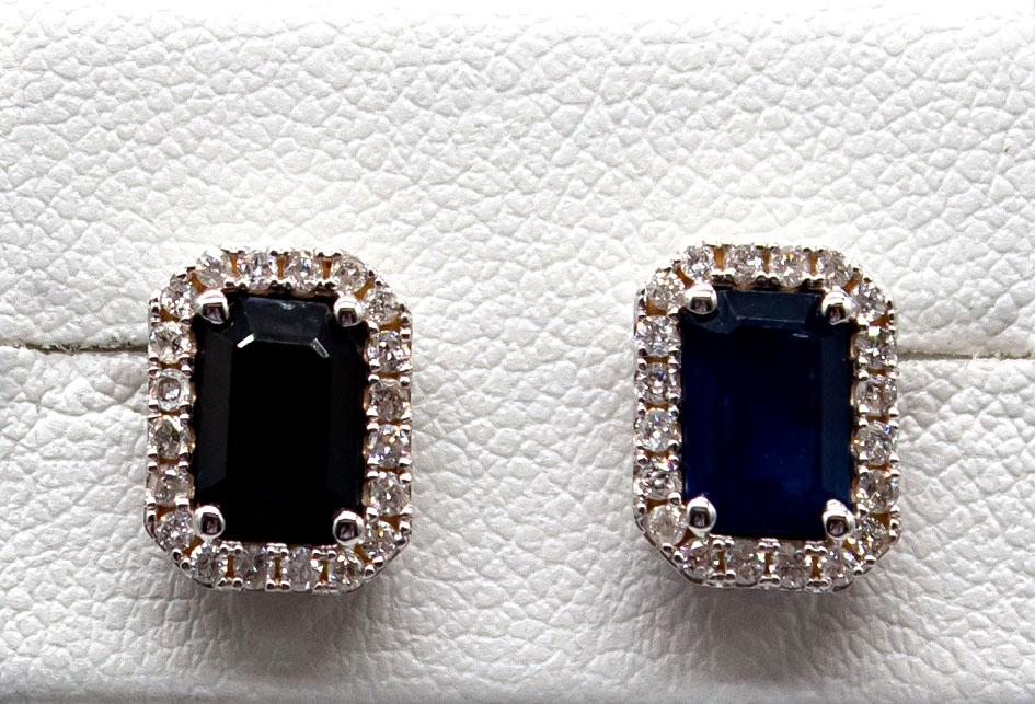 Серьги-гвозди с сапфирами