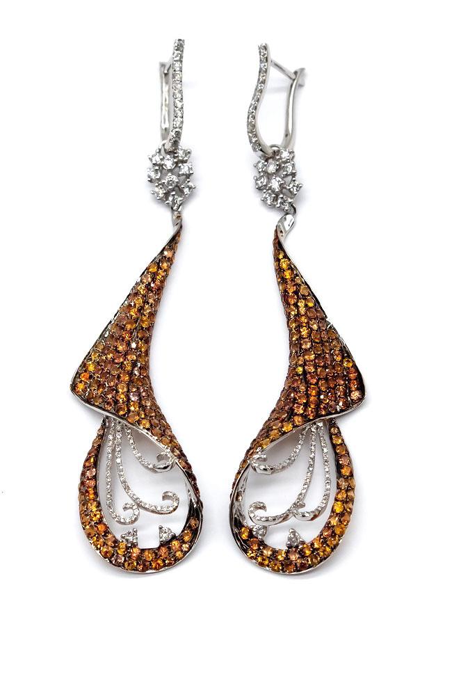 серьги с разноцветными бриллиантами