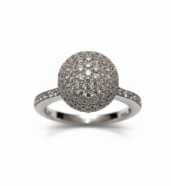 Кольцо усыпанное бриллиантами